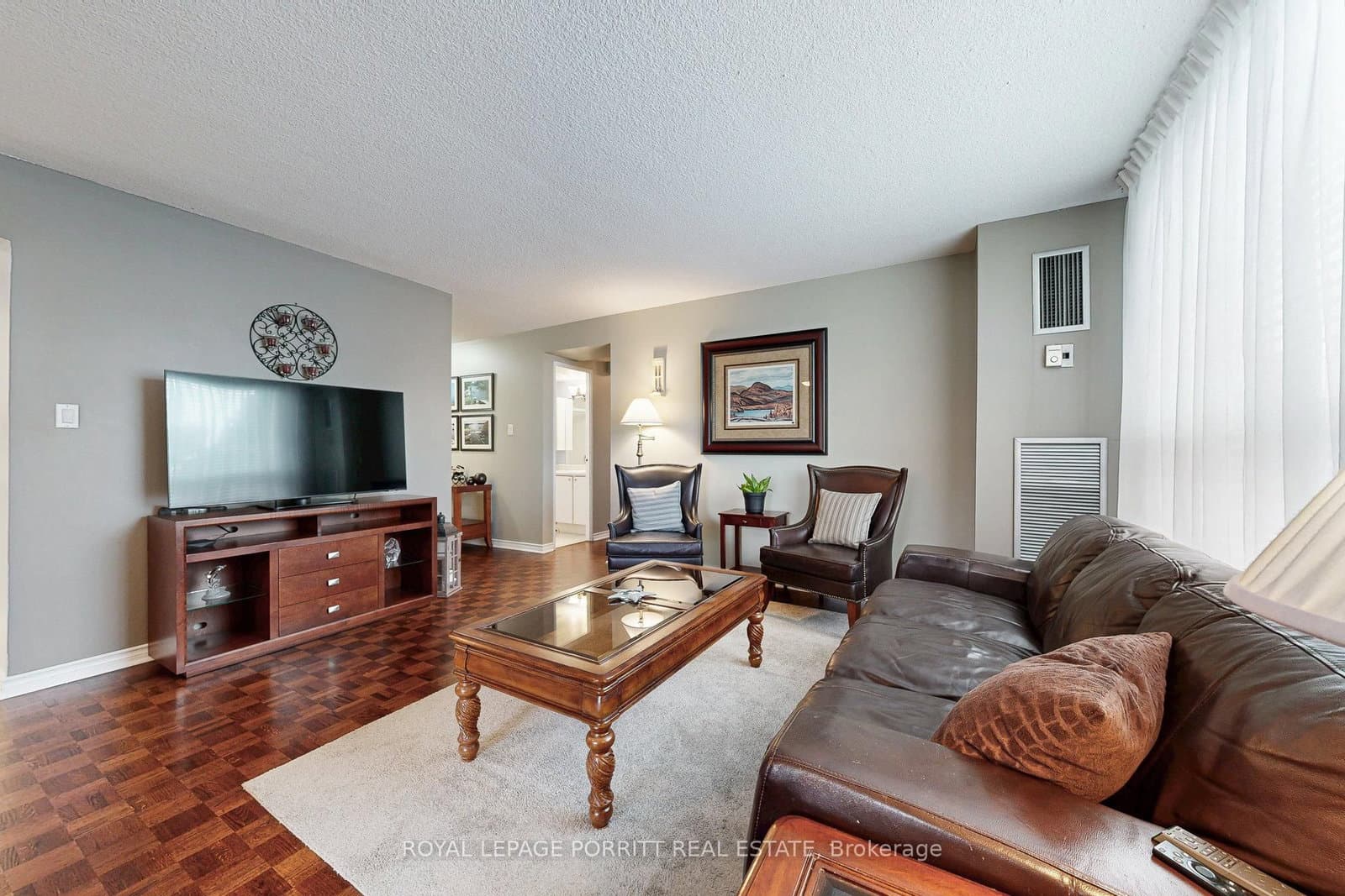 1535 Lakeshore Road E, Unit 201 thumbnail 7