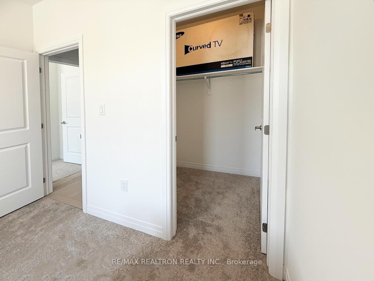 3272 Sixth Line, Unit Bedroom A thumbnail 12