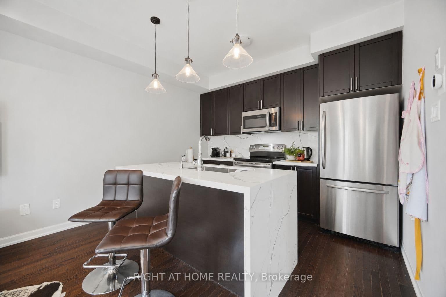 165 Hampshire Way, Unit 153 thumbnail 16
