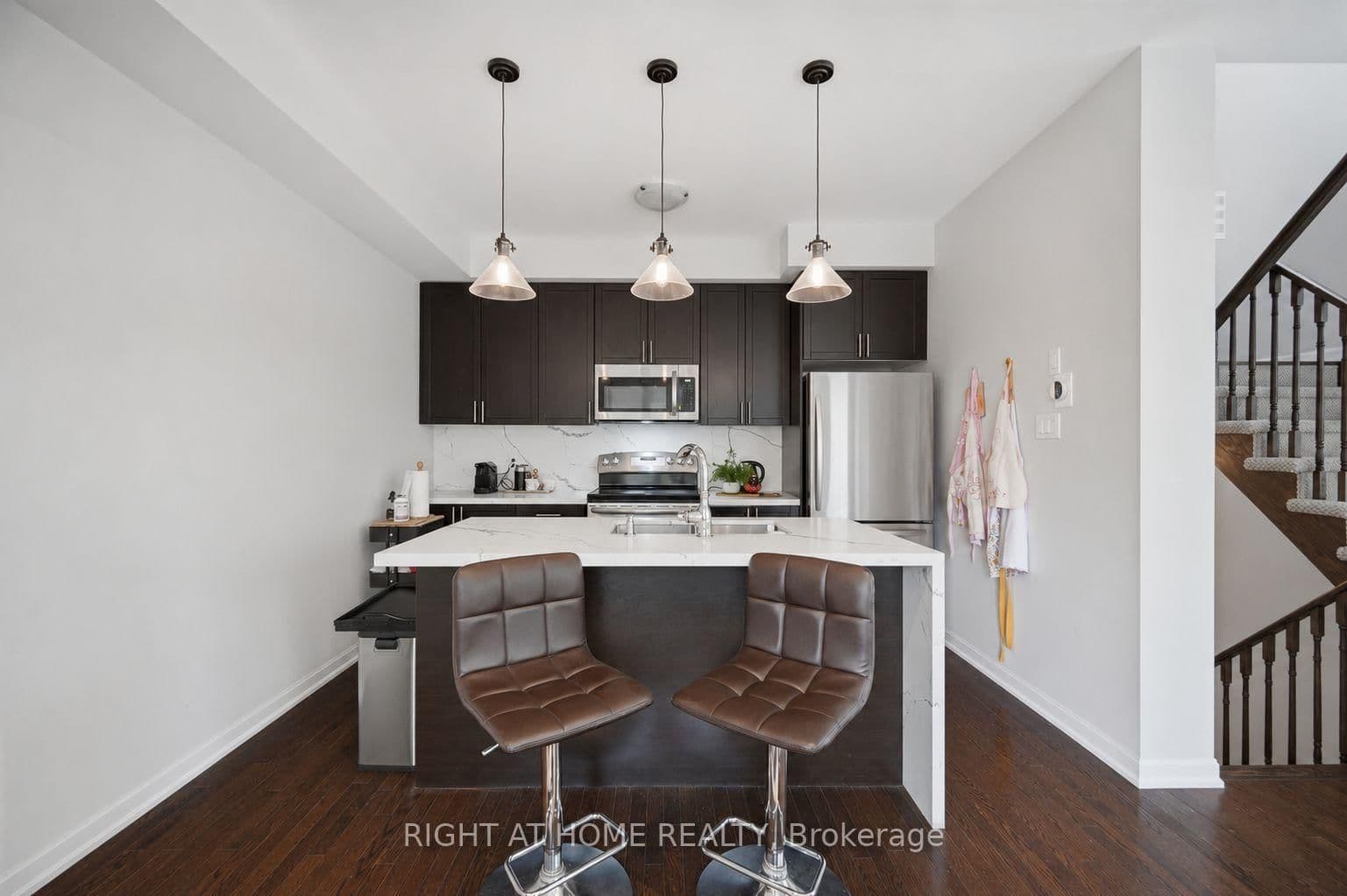 165 Hampshire Way, Unit 153 thumbnail 18