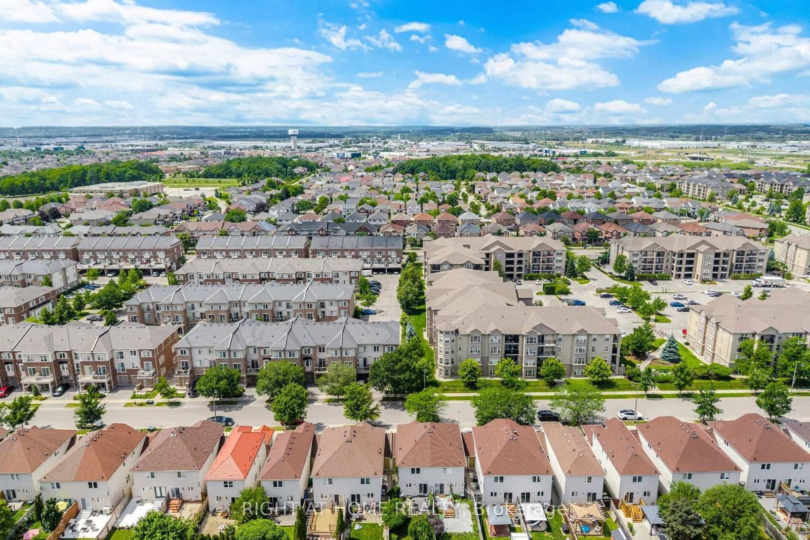 165 Hampshire Way, Unit 153 thumbnail 32