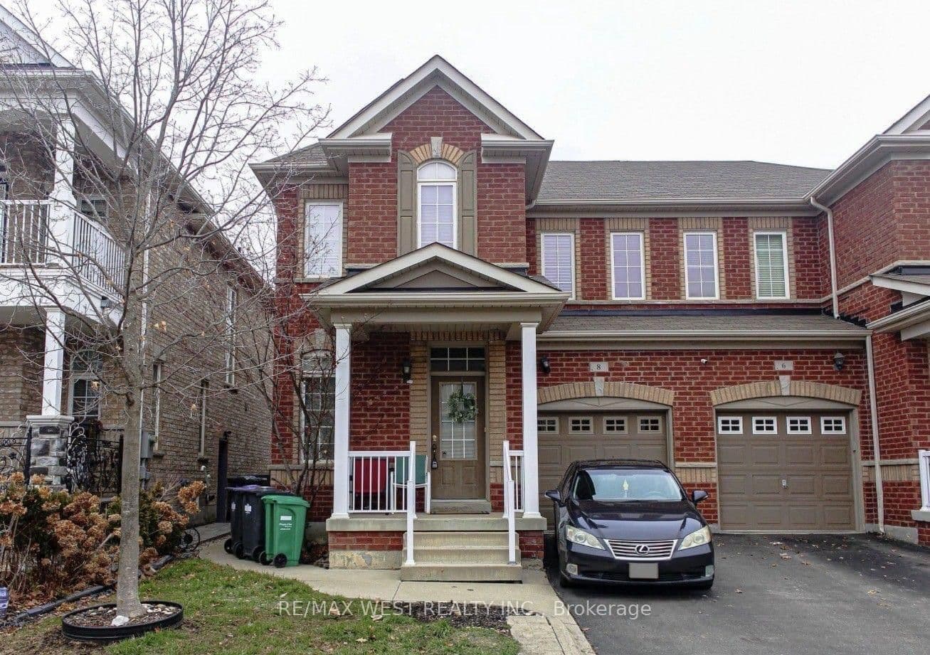8 Callalily Road - Image 1