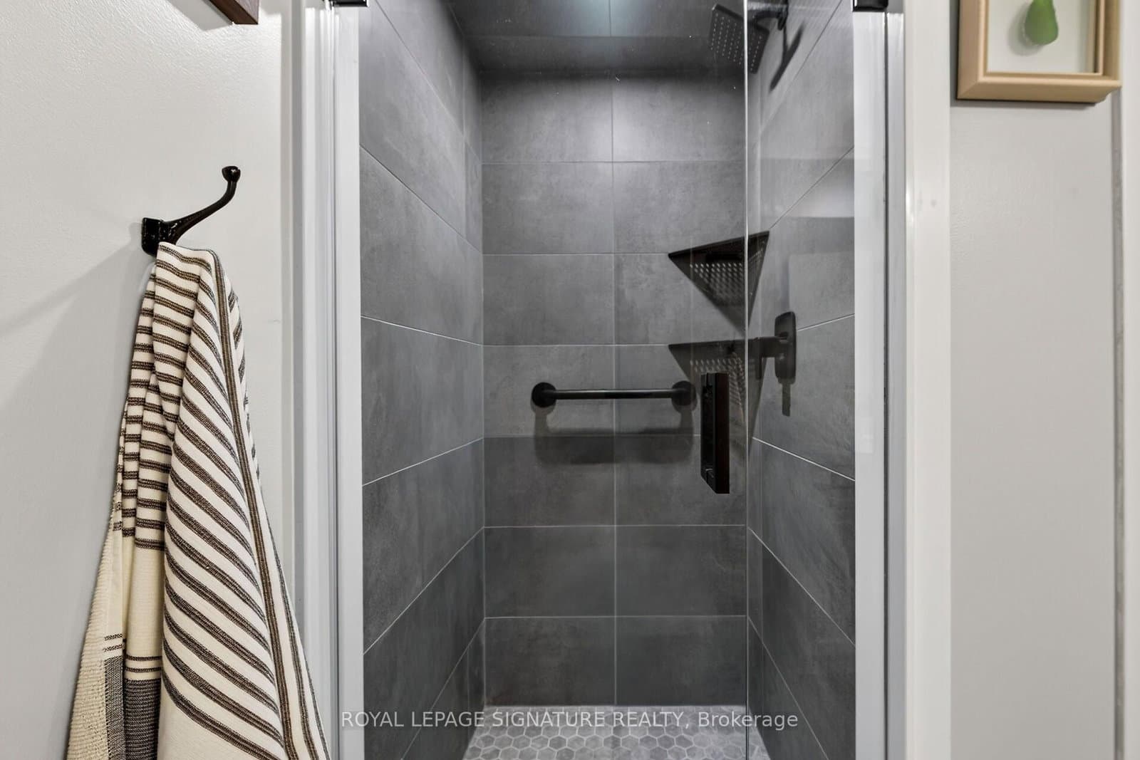 1237 North Shore Boulevard E, Unit 405 thumbnail 8
