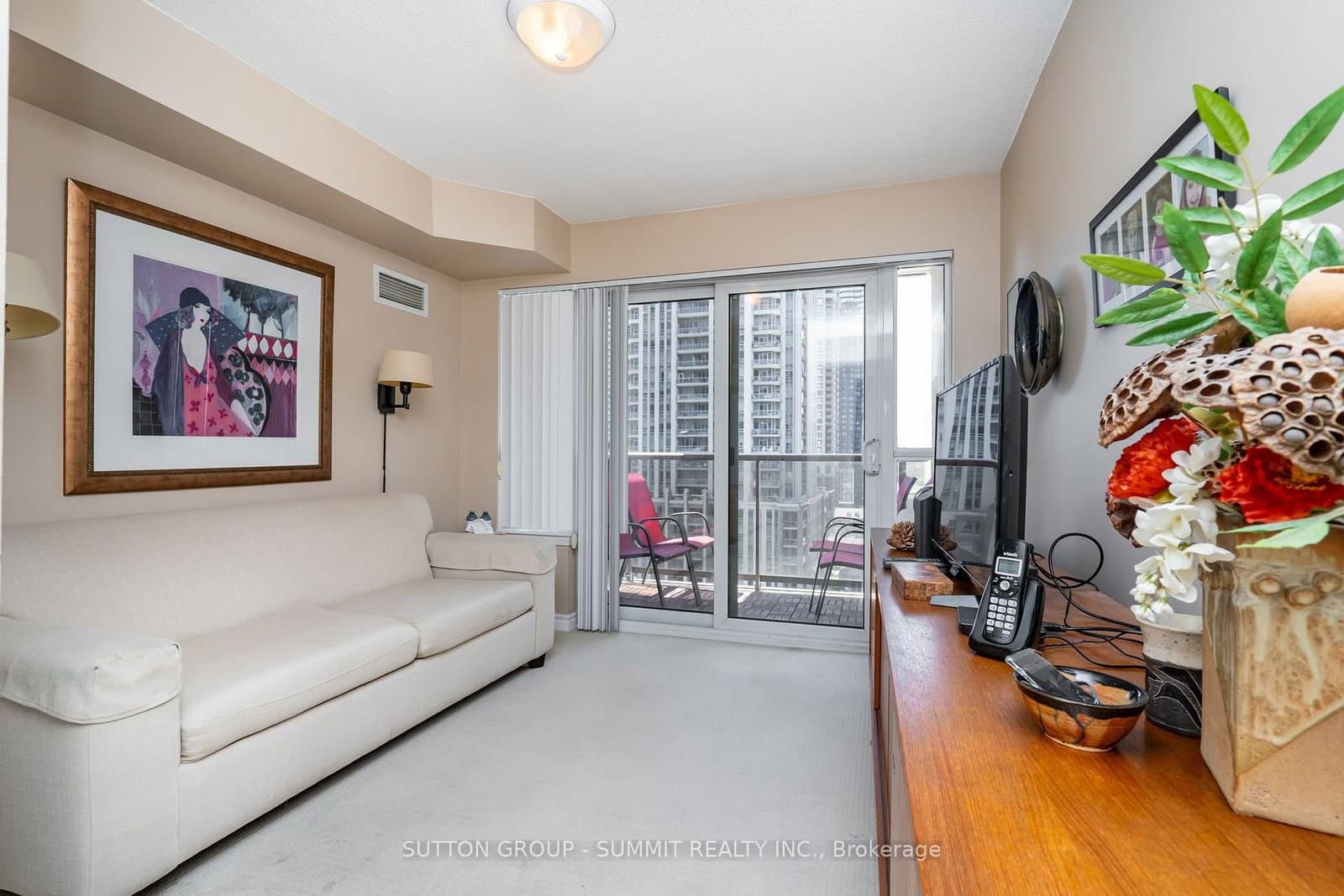 350 PRINCESS ROYAL Drive, Unit 1205 thumbnail 11