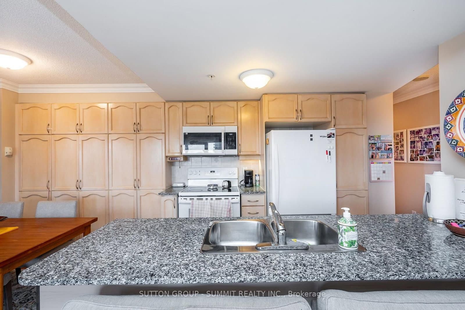 350 PRINCESS ROYAL Drive, Unit 1205 thumbnail 25