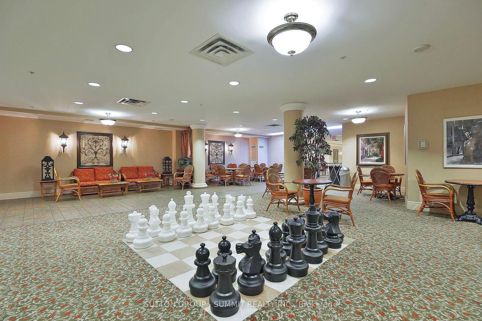 350 PRINCESS ROYAL Drive, Unit 1205 thumbnail 37