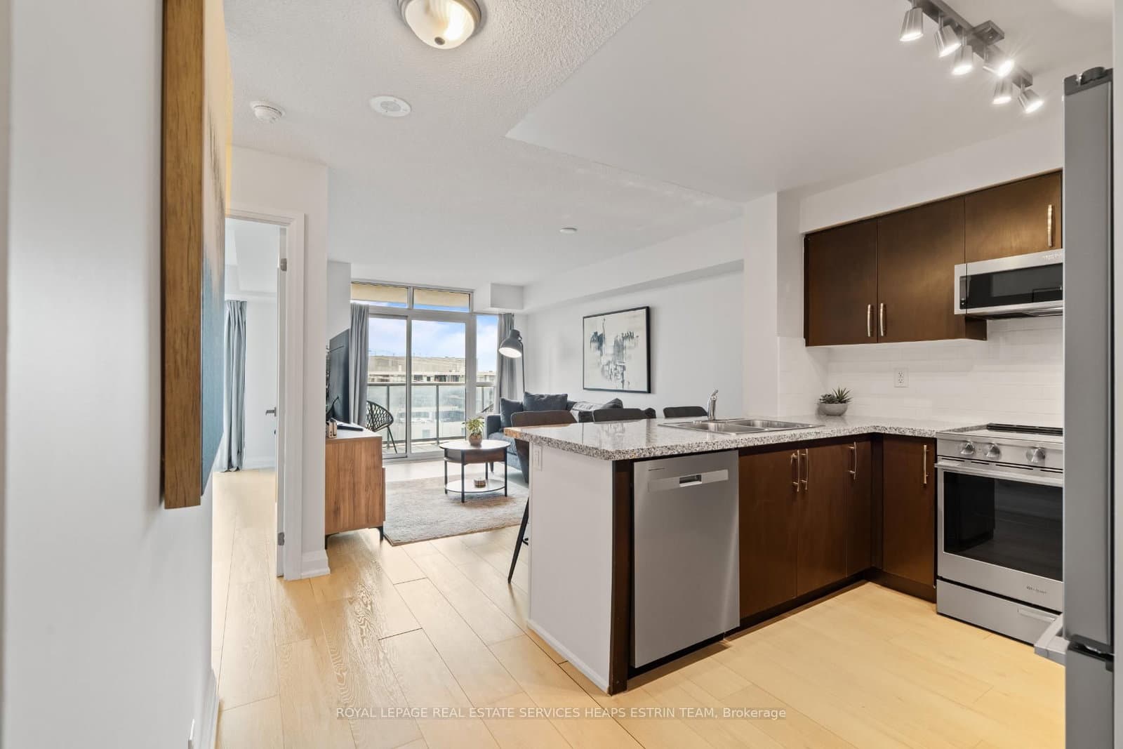 3 Michael Power Place, Unit 606 thumbnail 3