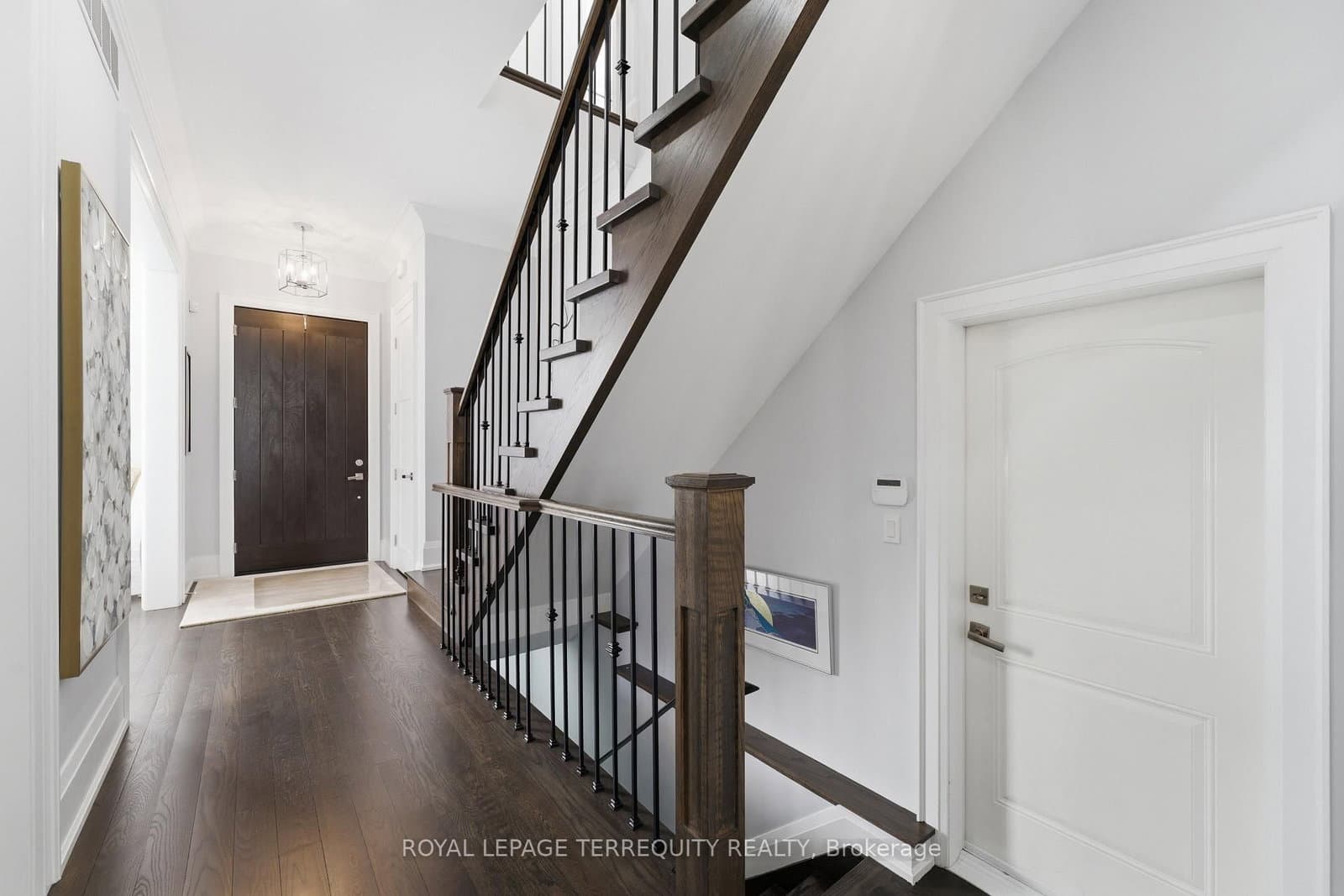 130 Edgecroft Road thumbnail 9