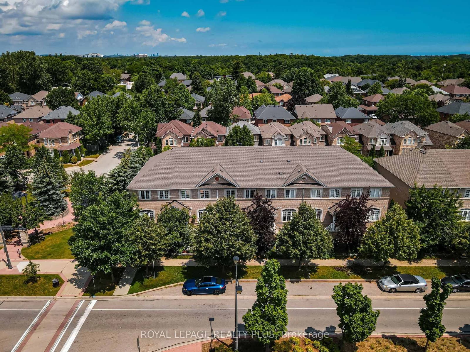 2333 Sutton Drive thumbnail 7