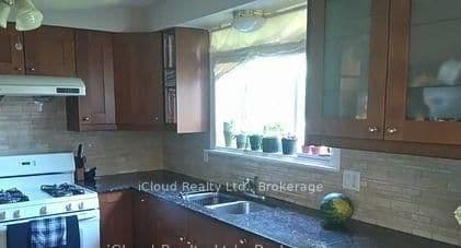62 Ambleside Drive thumbnail 2