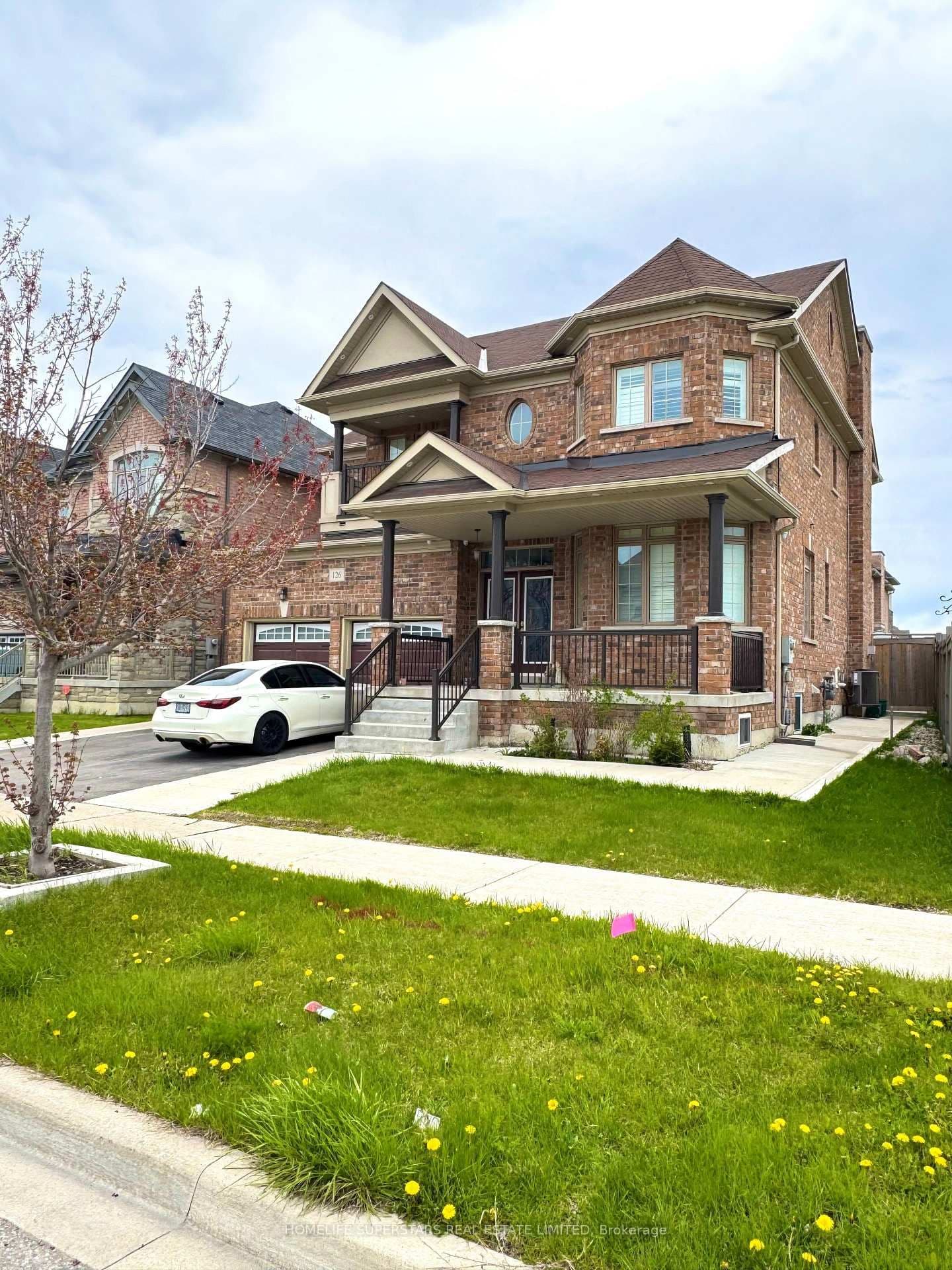 126 Martin Byrne Drive thumbnail 2