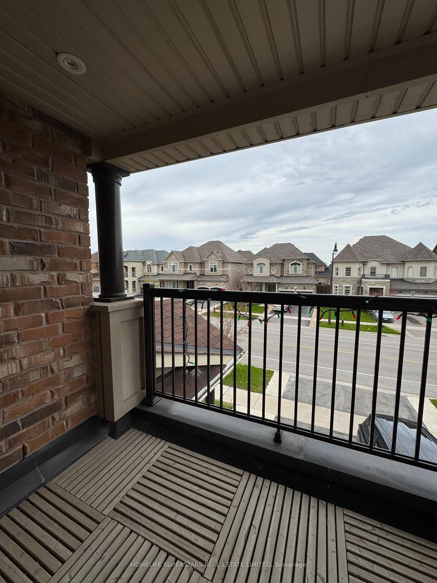 126 Martin Byrne Drive thumbnail 37