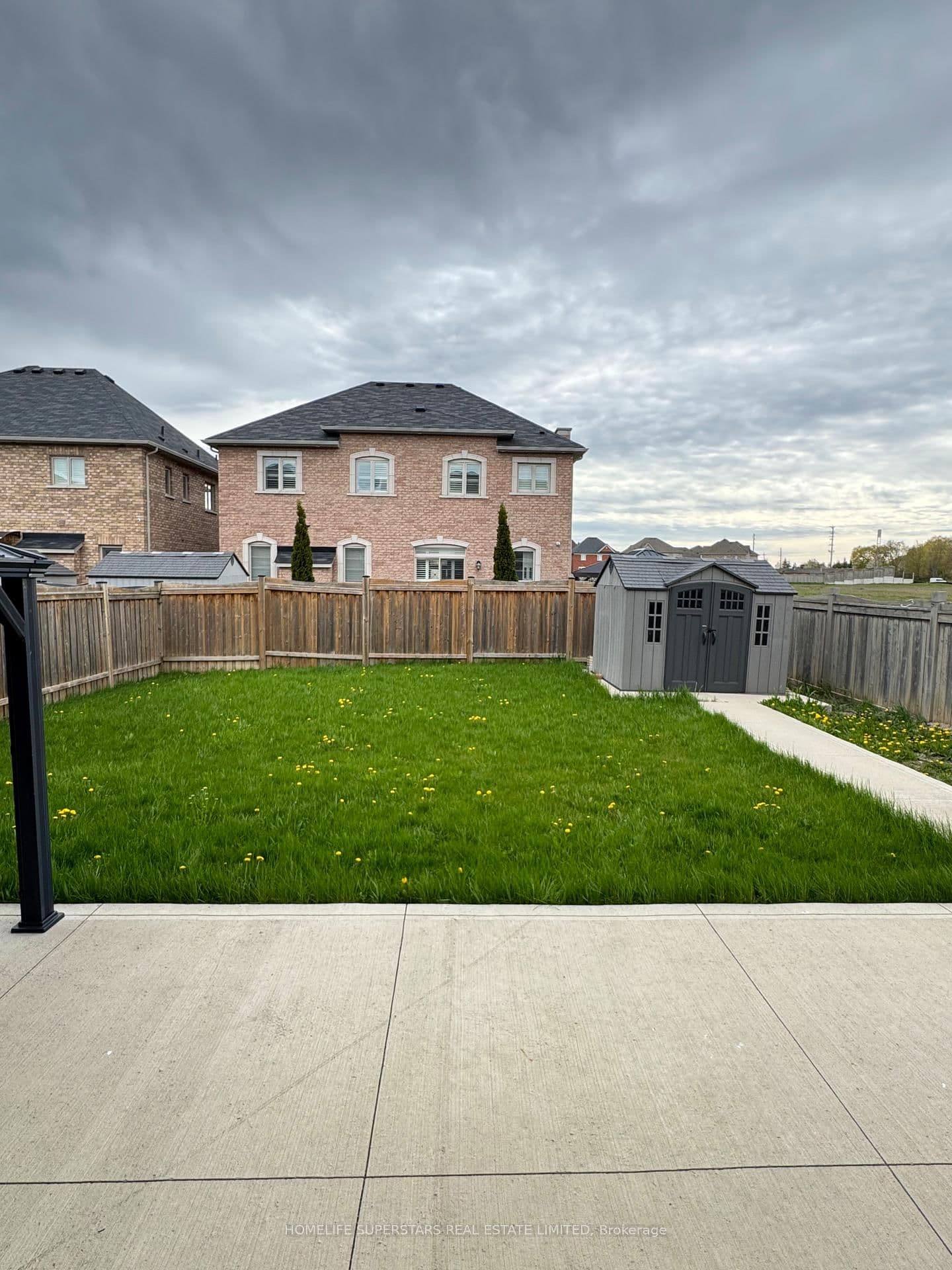 126 Martin Byrne Drive thumbnail 4
