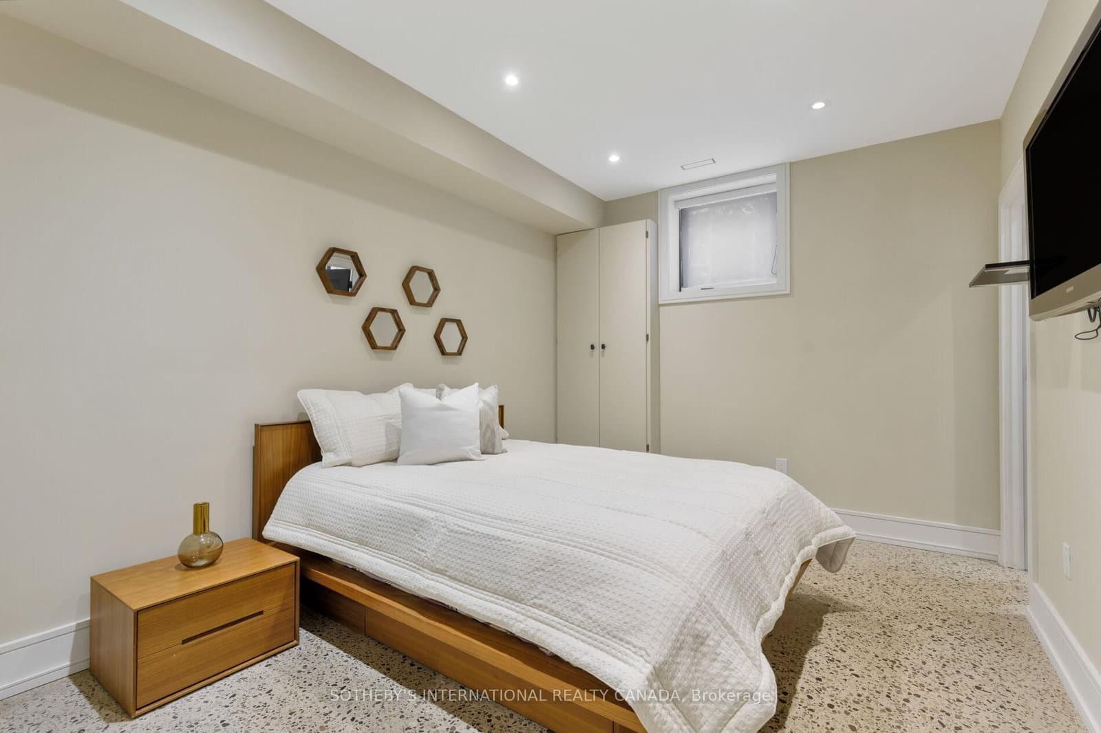85 Kingsway Crescent thumbnail 42