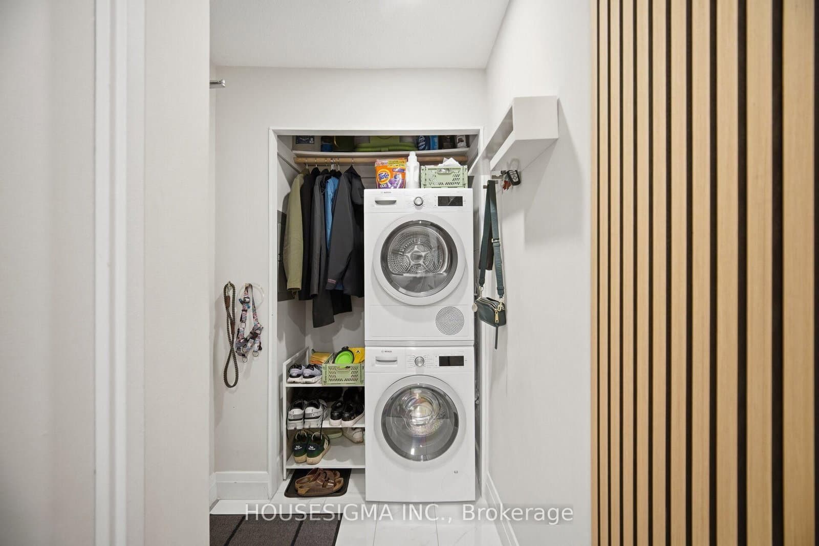 15 Elizabeth Street N, Unit 801 thumbnail 12