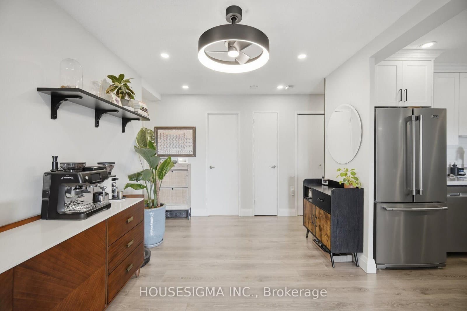 15 Elizabeth Street N, Unit 801 thumbnail 14