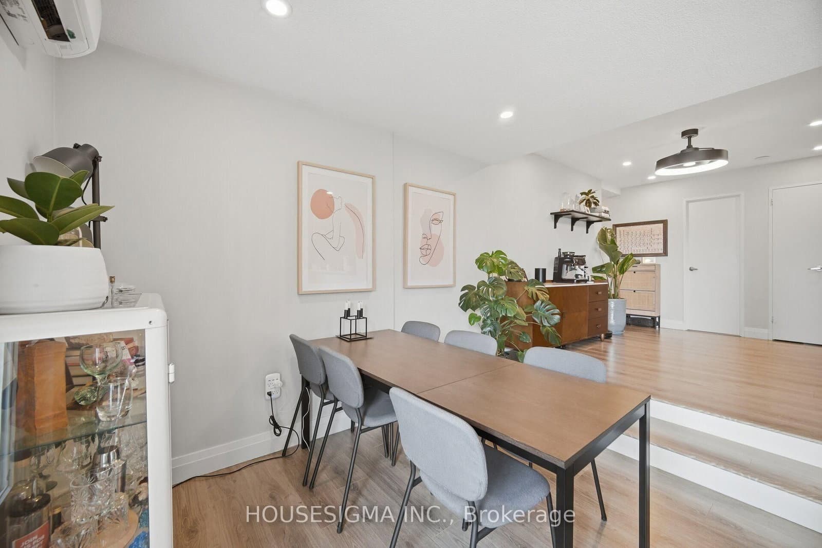 15 Elizabeth Street N, Unit 801 thumbnail 19