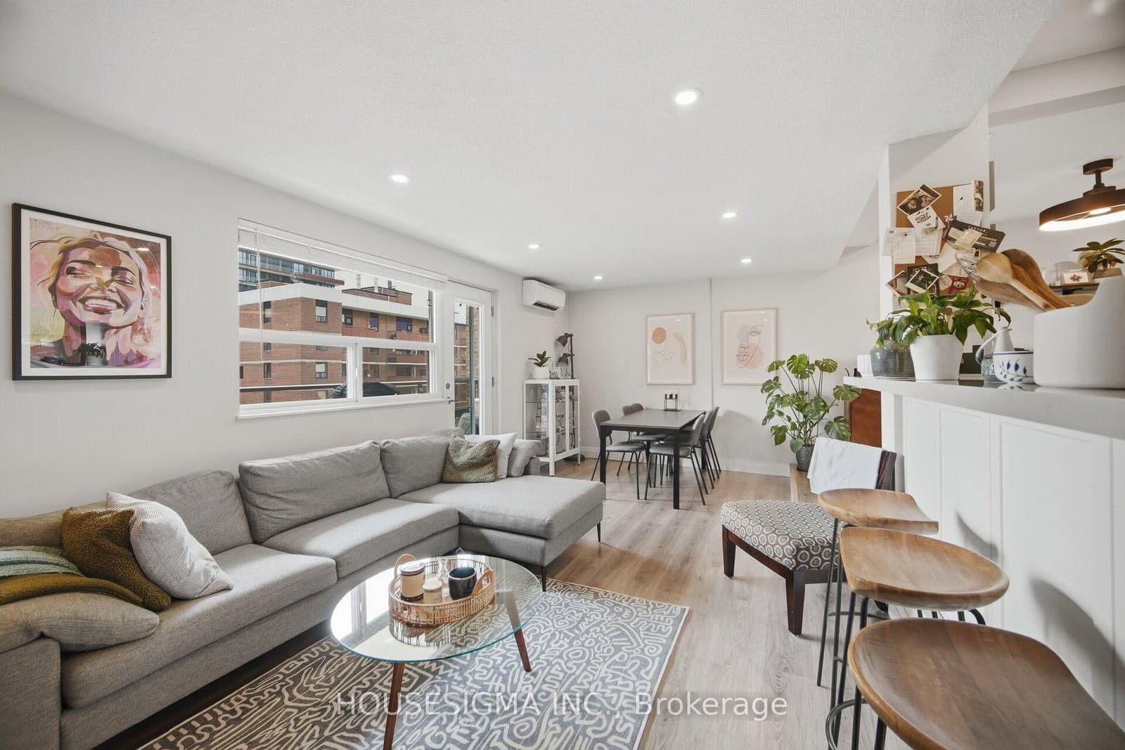 15 Elizabeth Street N, Unit 801 thumbnail 22