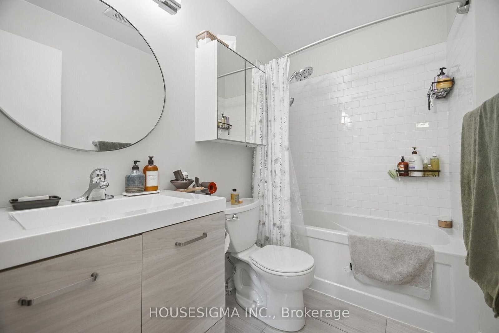 15 Elizabeth Street N, Unit 801 thumbnail 26