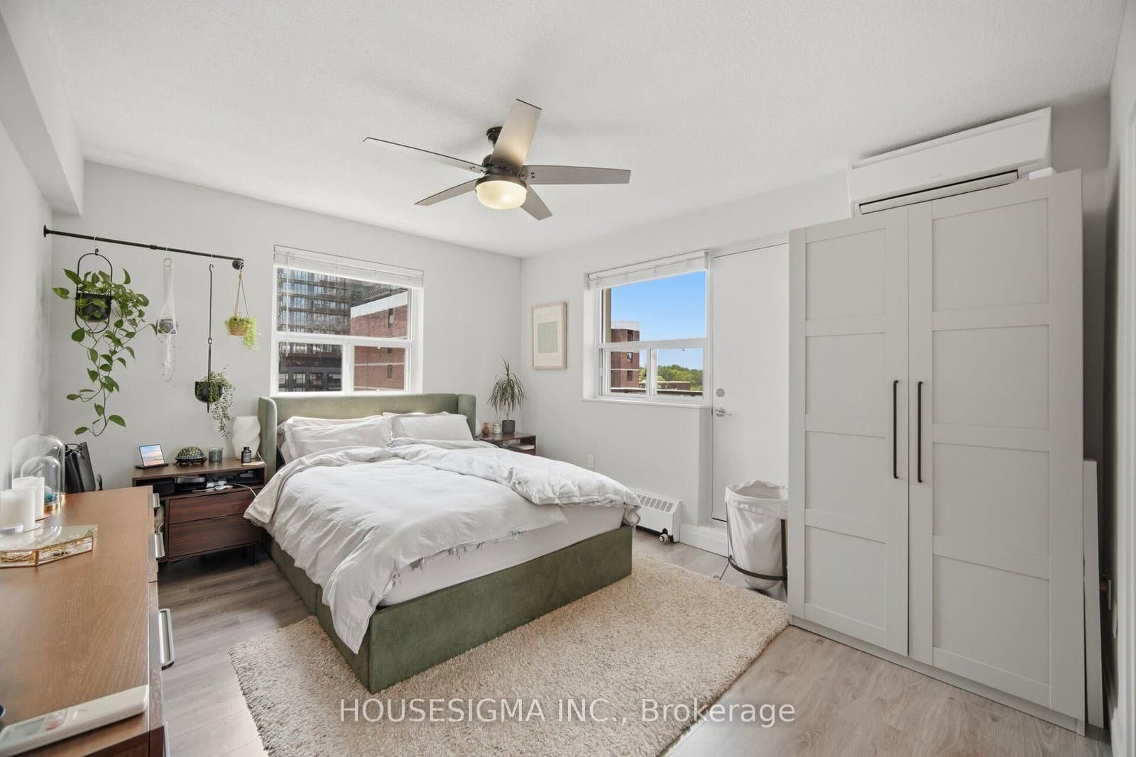15 Elizabeth Street N, Unit 801 thumbnail 27