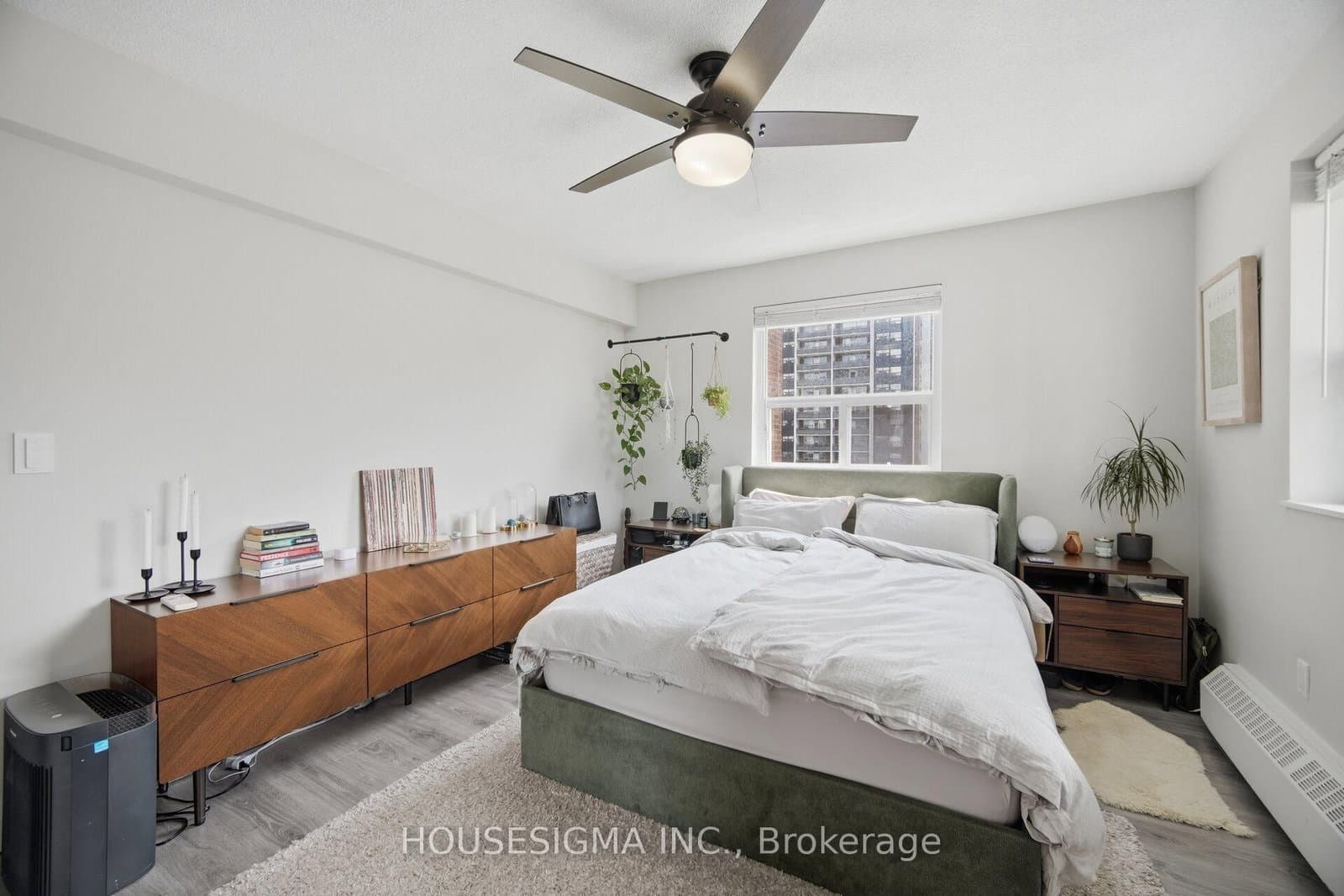 15 Elizabeth Street N, Unit 801 thumbnail 28