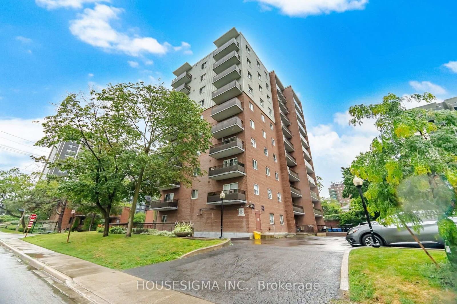 15 Elizabeth Street N, Unit 801 thumbnail 3
