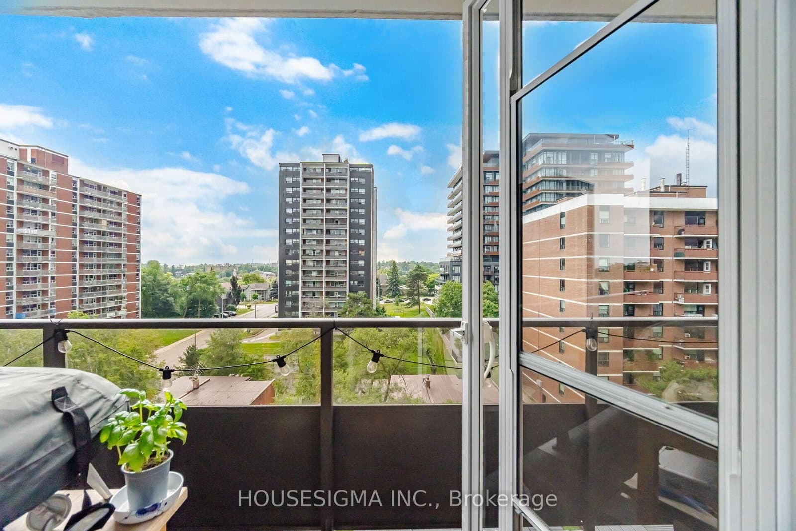15 Elizabeth Street N, Unit 801 thumbnail 32