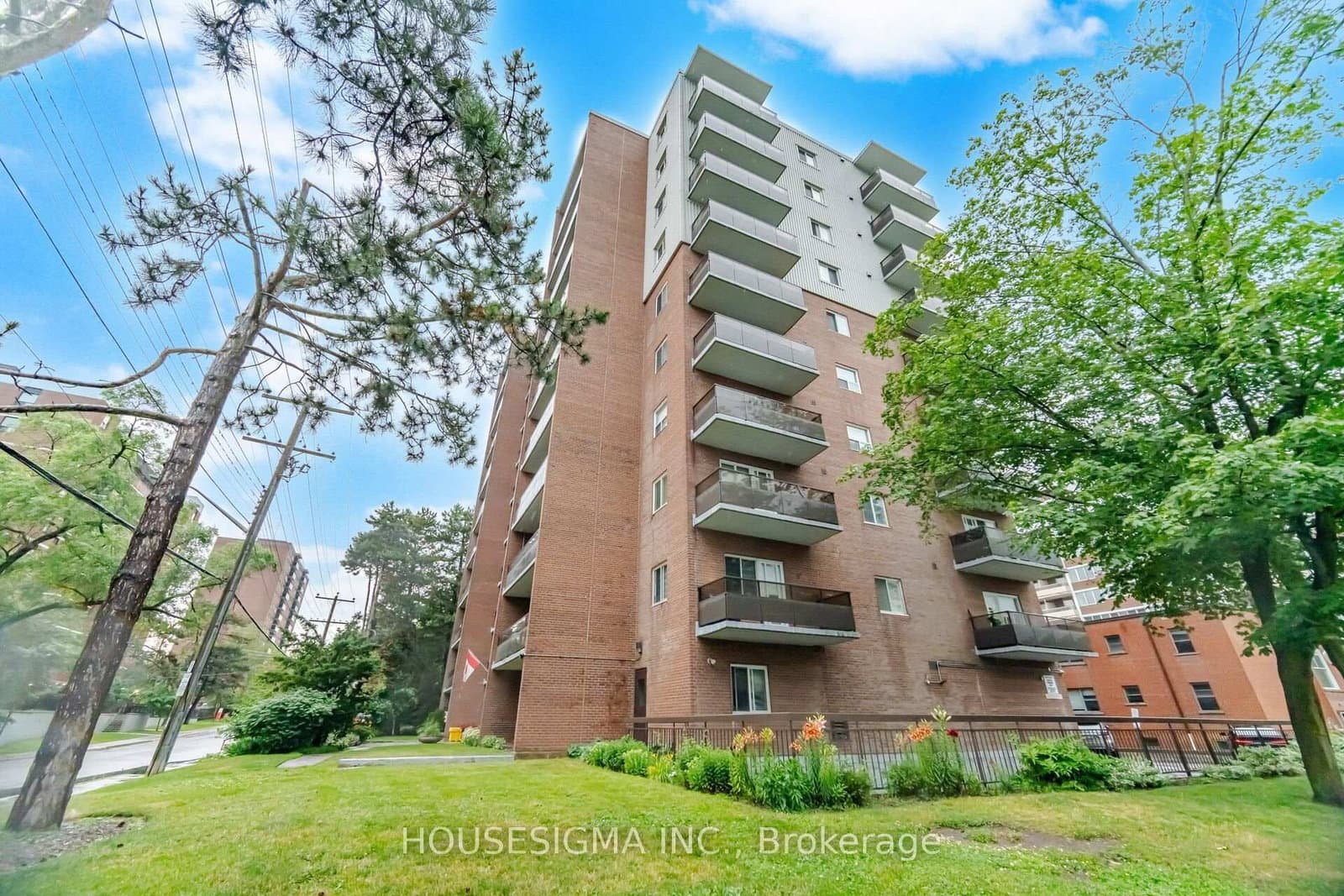 15 Elizabeth Street N, Unit 801 thumbnail 4