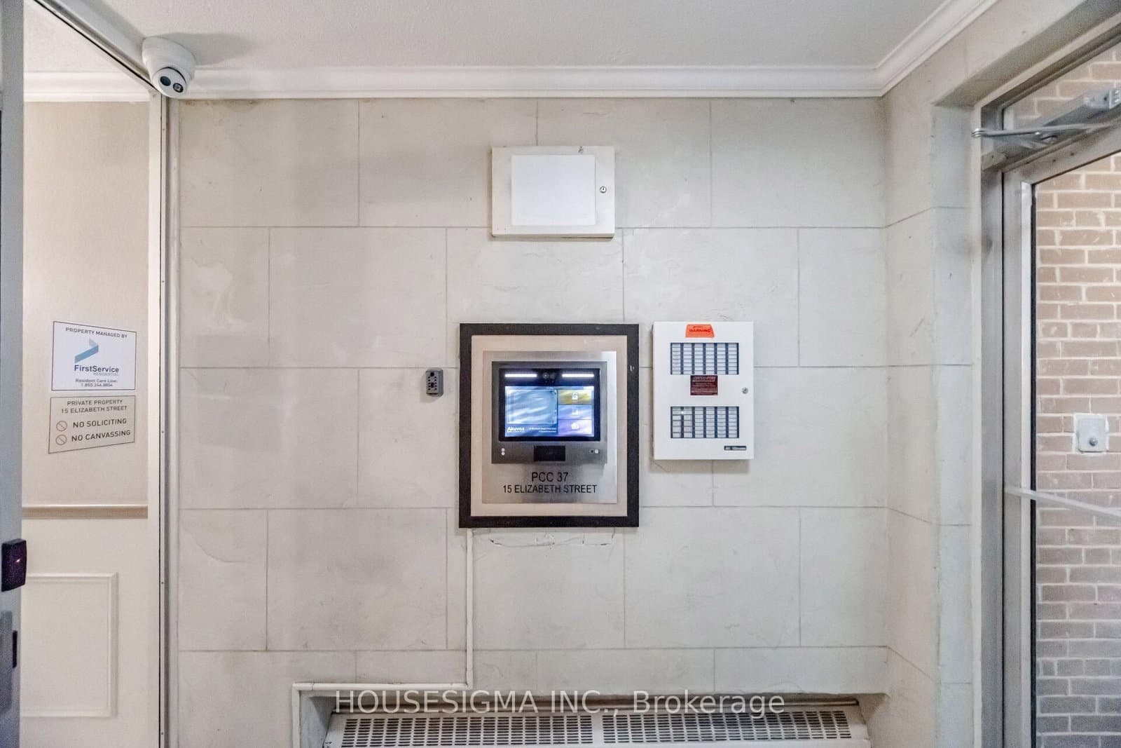 15 Elizabeth Street N, Unit 801 thumbnail 9