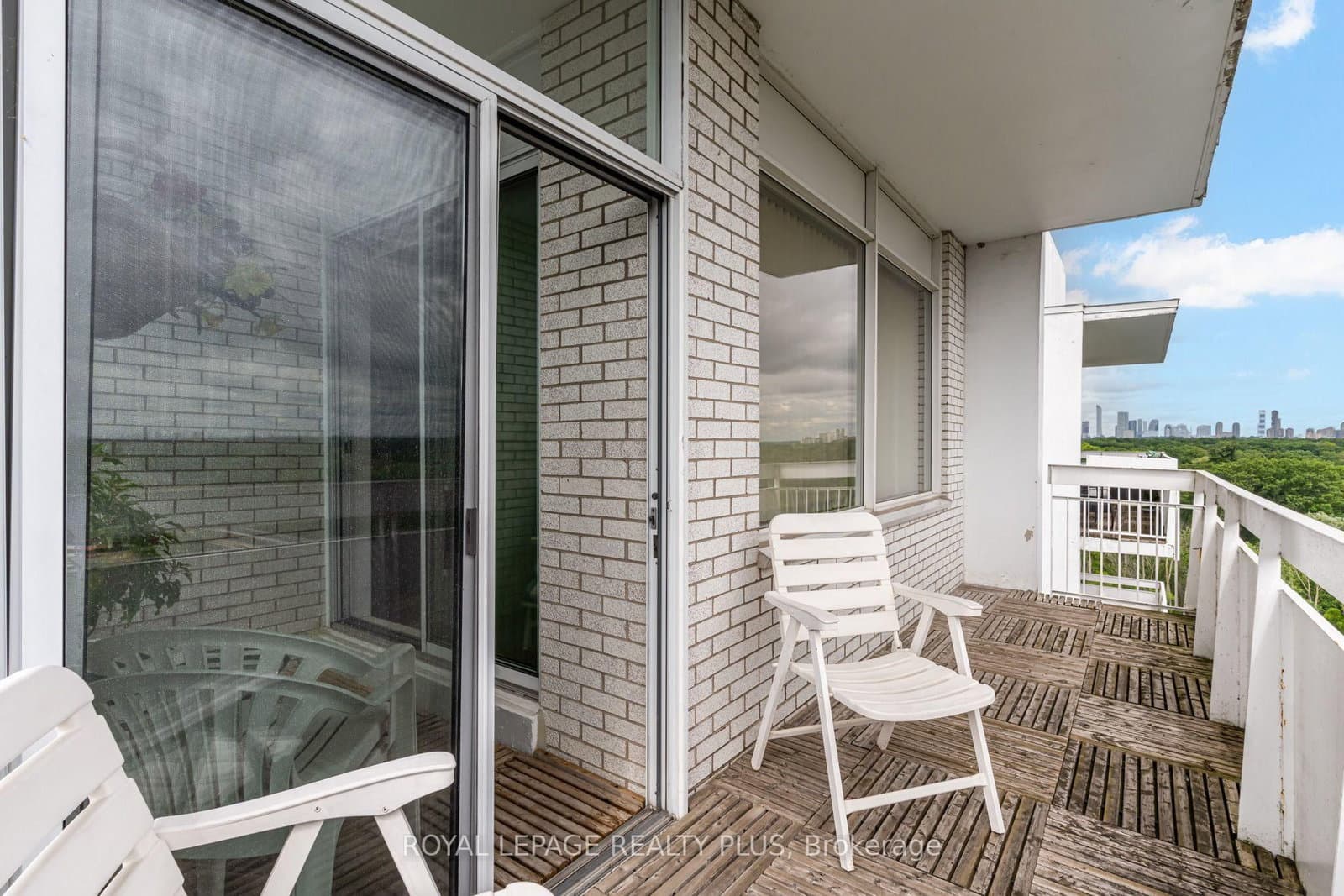 39 Stavebank Road N, Unit PH 4 thumbnail 23