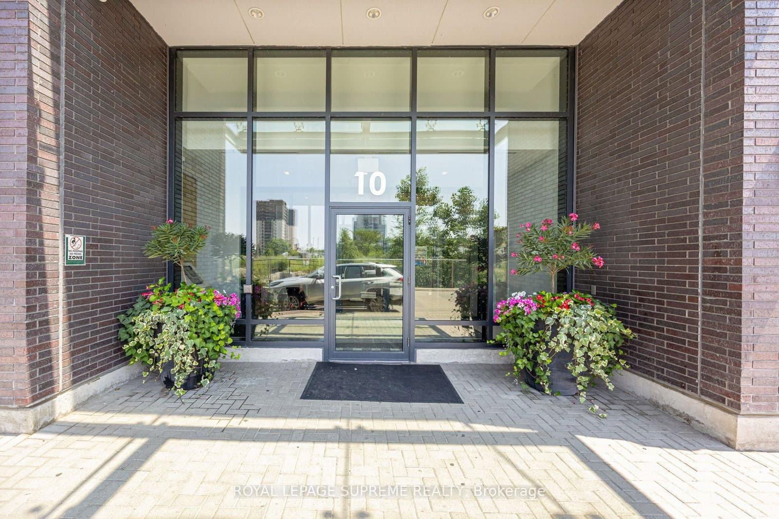 10 Gibbs Road, Unit 414 thumbnail 2