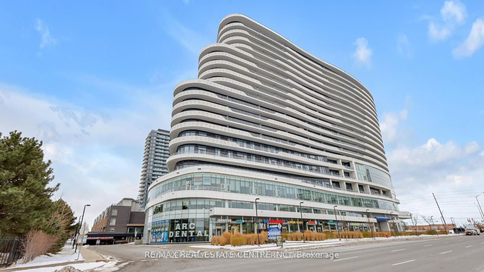 #403 - 2520 Eglinton Avenue W