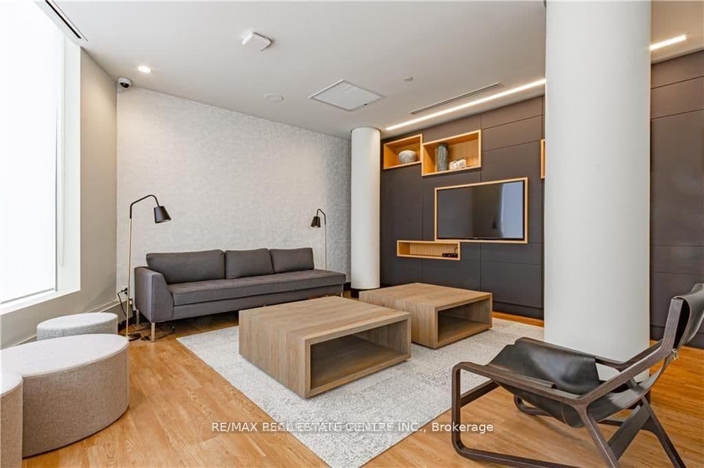 2520 Eglinton Avenue W, Unit 403 thumbnail 20