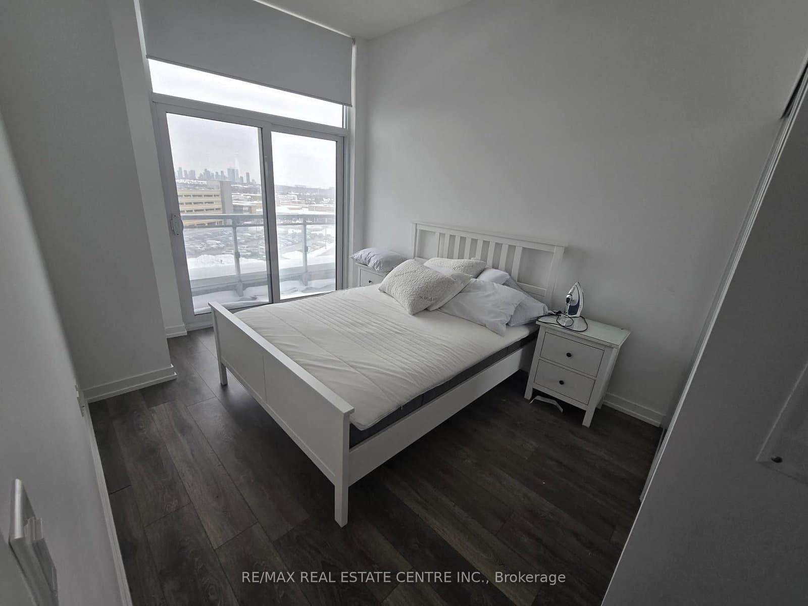 2520 Eglinton Avenue W, Unit 403 thumbnail 4