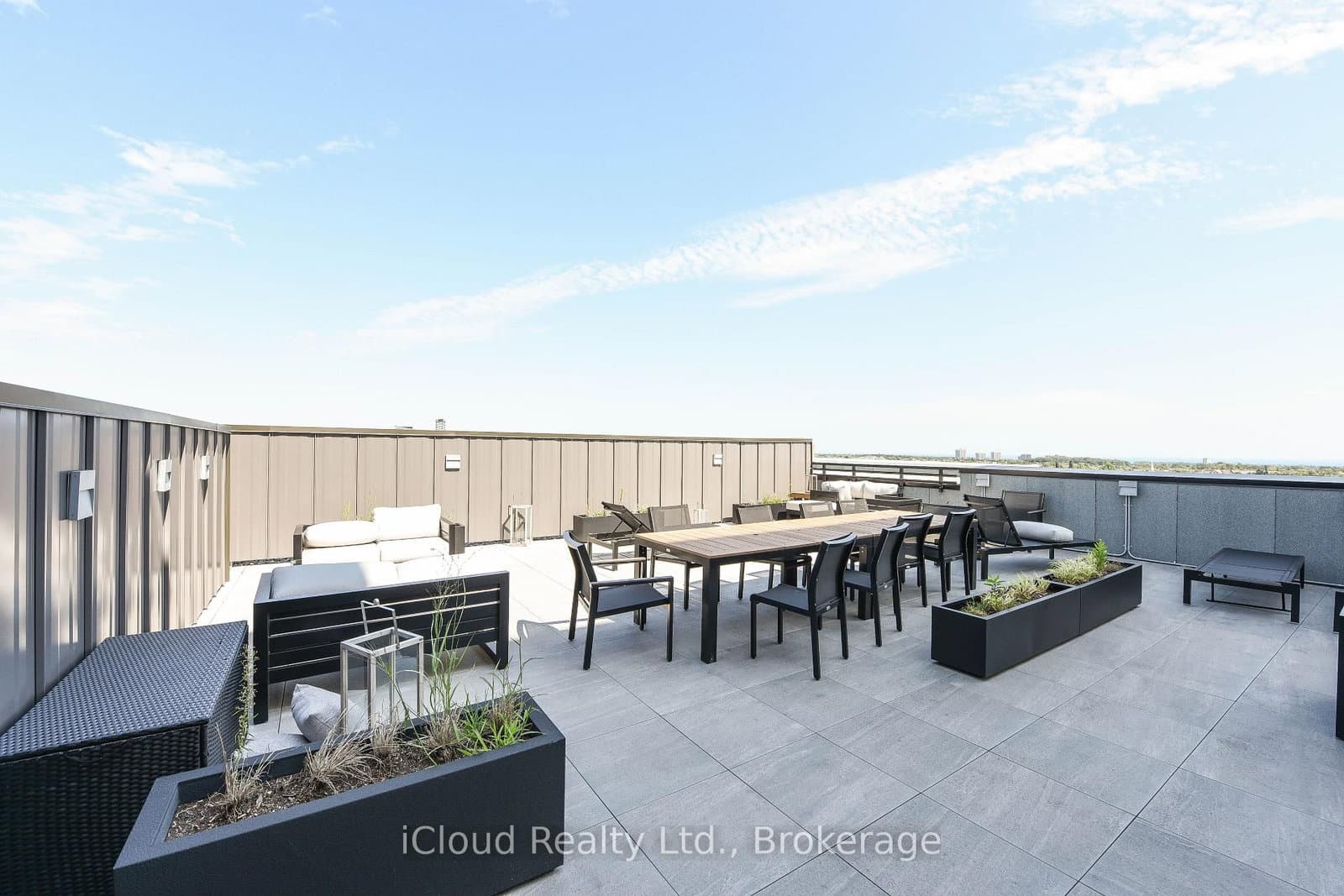 95 Dundas Street, Unit 004 thumbnail 13
