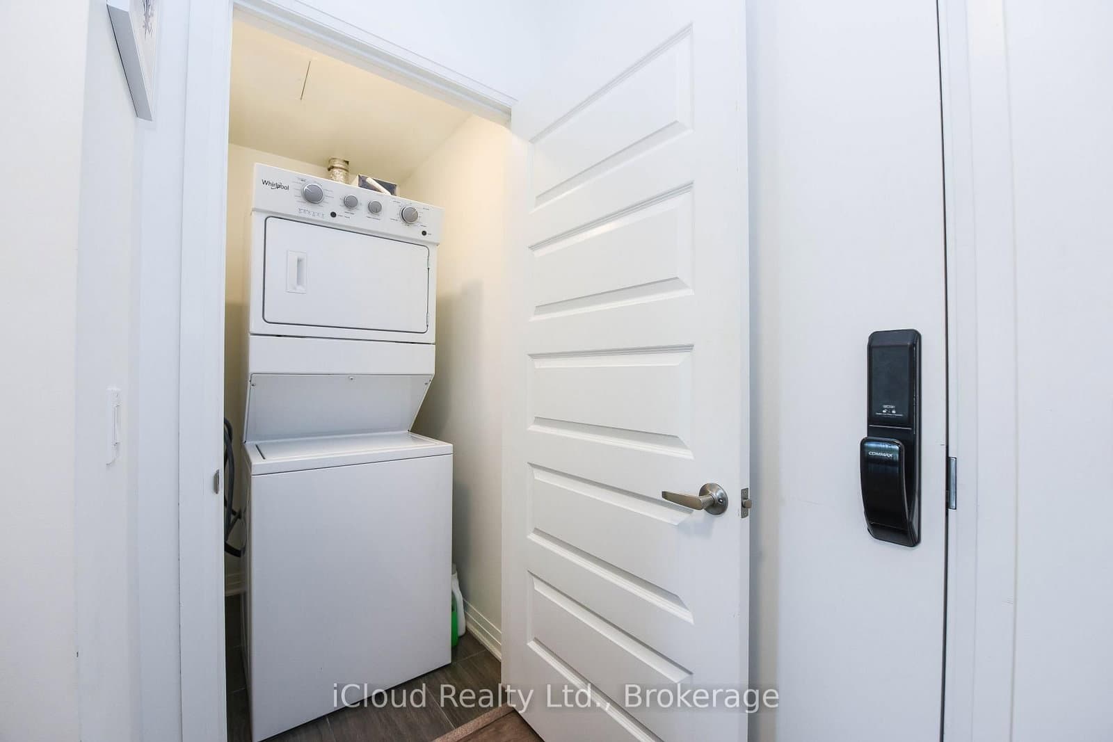 95 Dundas Street, Unit 004 thumbnail 19