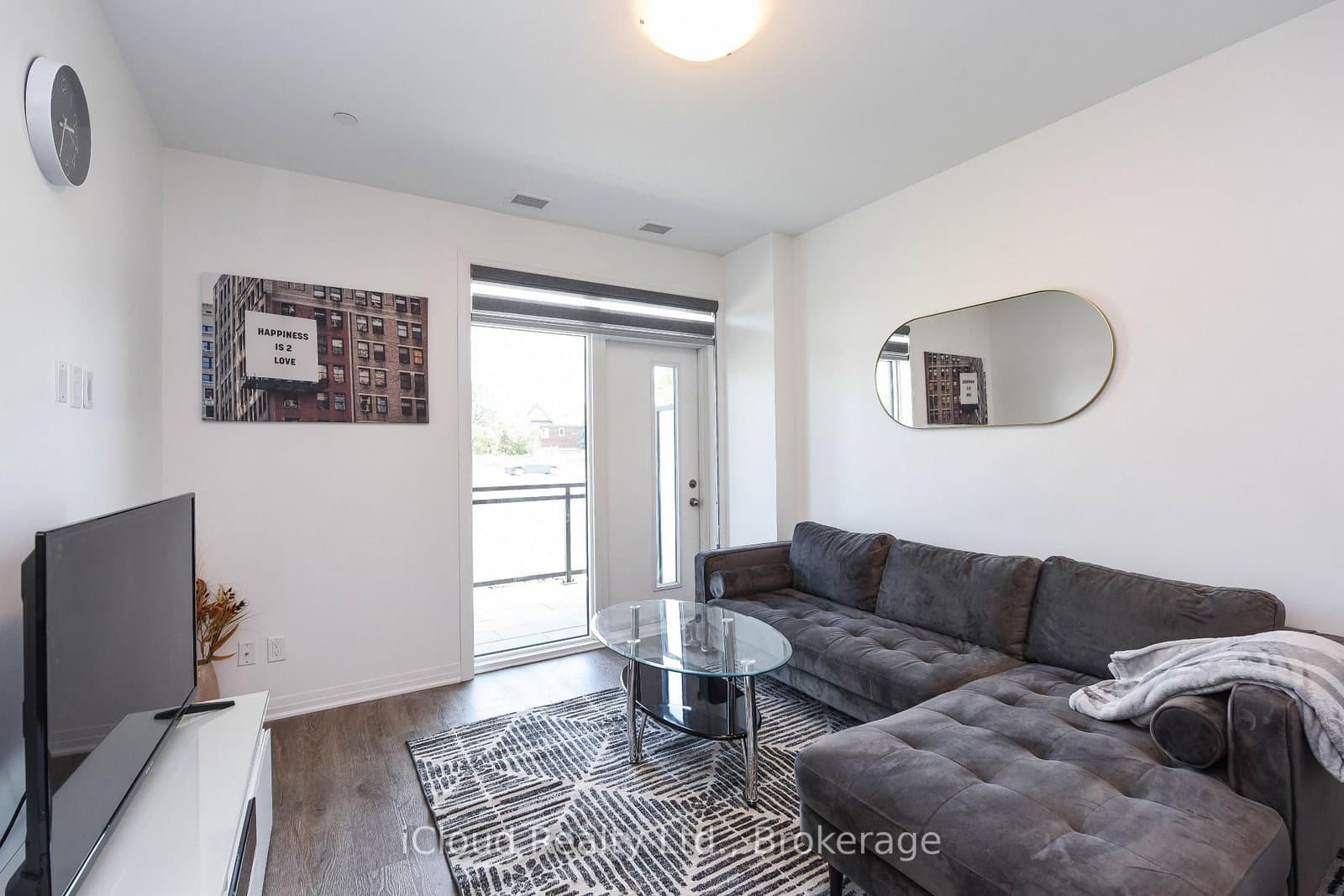 95 Dundas Street, Unit 004 thumbnail 24