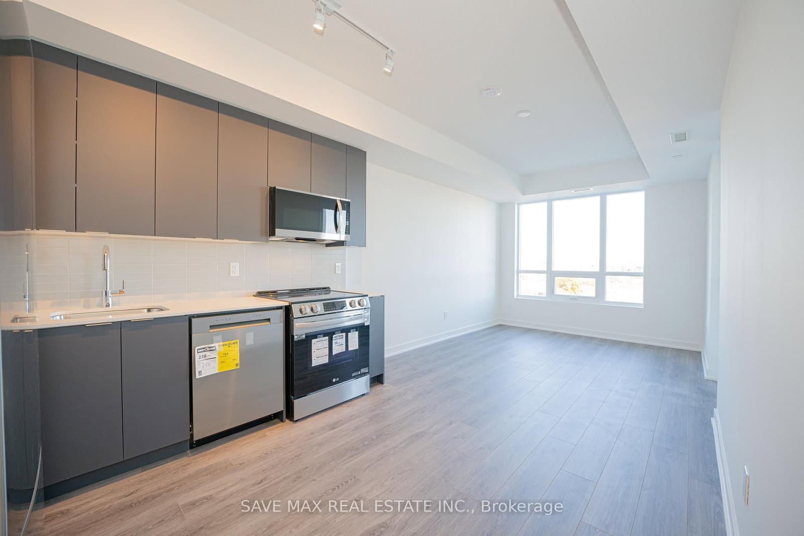 225 Malta Avenue, Unit 421 thumbnail 6