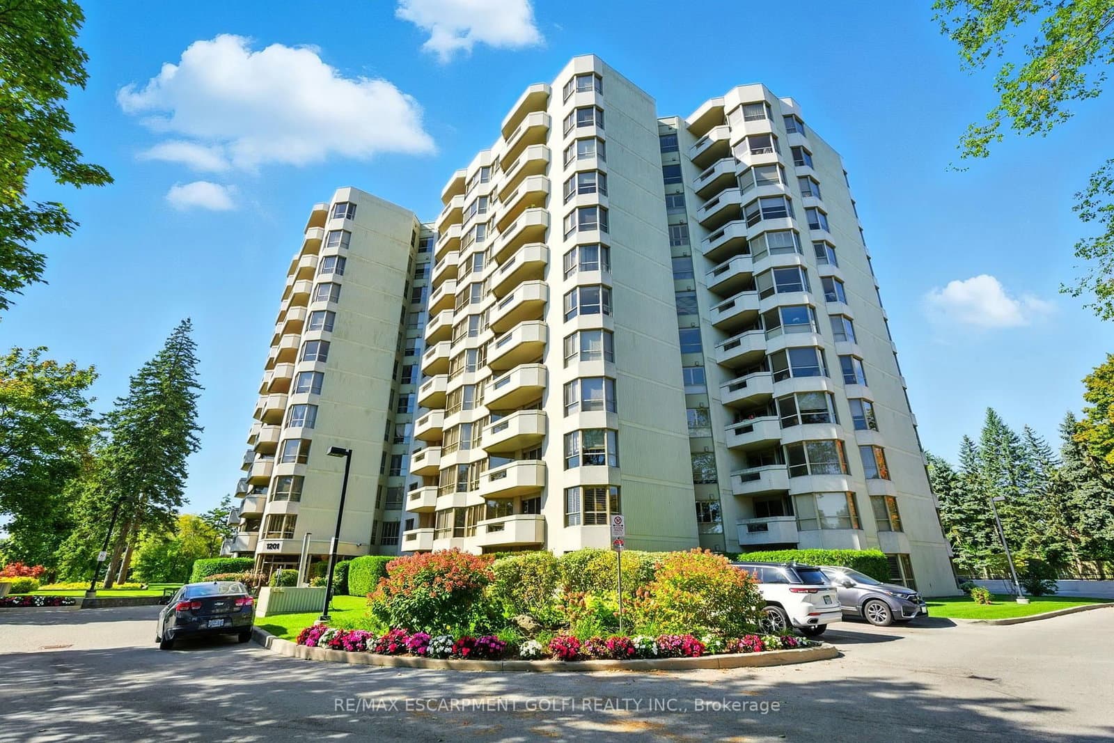 1201 North Shore Boulevard E, Unit 208 thumbnail 3