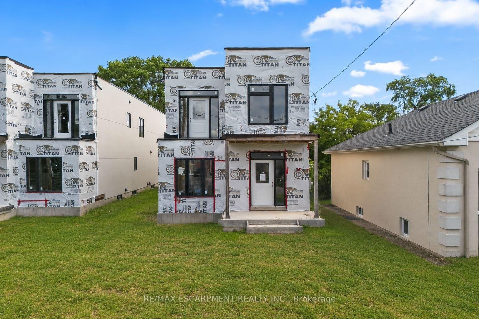 1037 Alexandra Avenue thumbnail 7