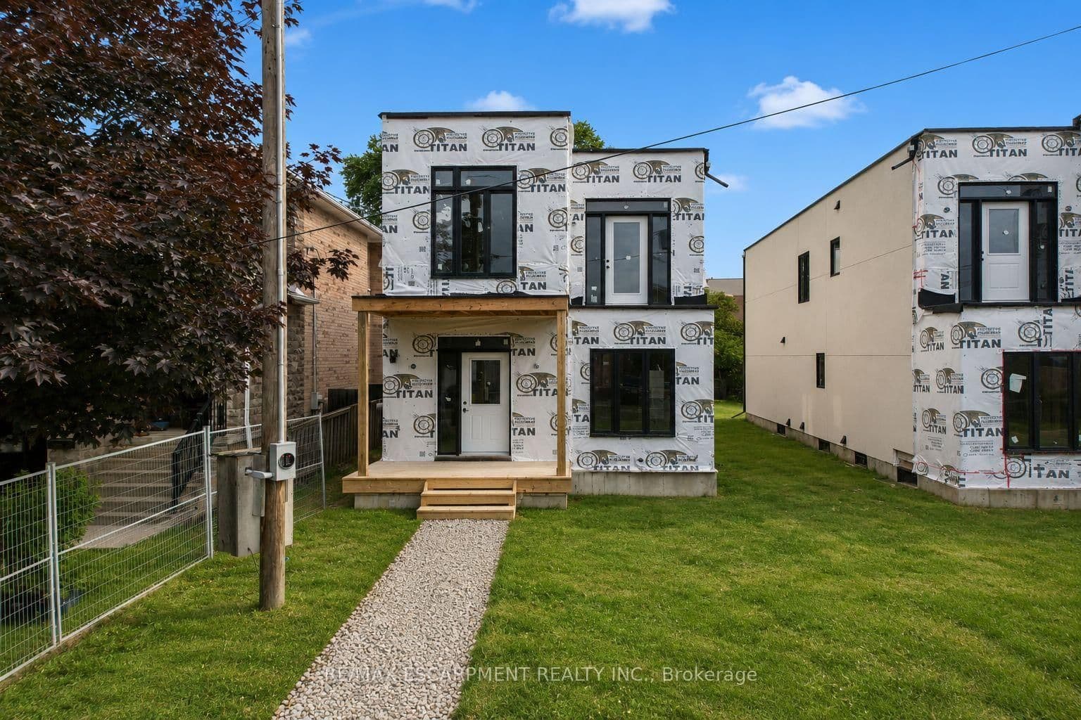 1037 Alexandra Avenue thumbnail 8