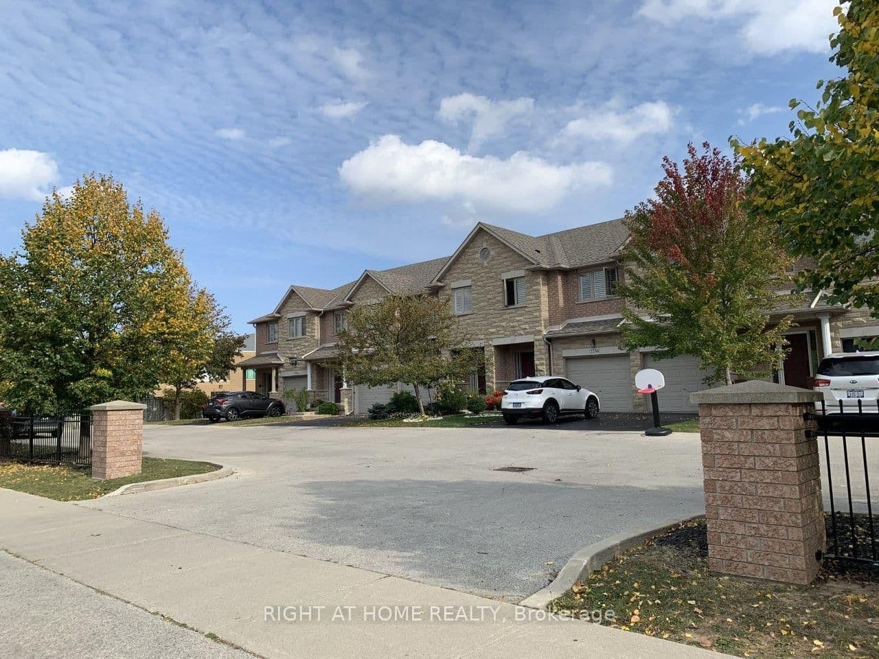 2234 COUNTRY CLUB Drive
