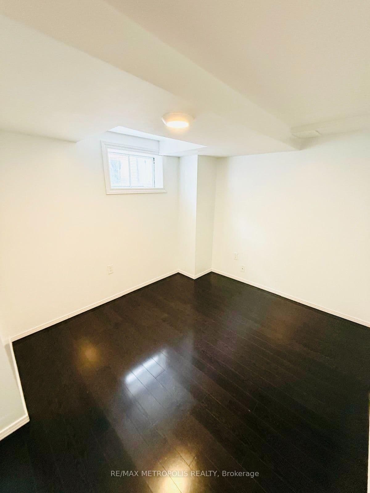 11 Rambler Place, Unit Basement thumbnail 2