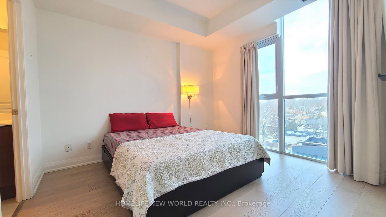 1 Hurontario Street, Unit 505 thumbnail 5