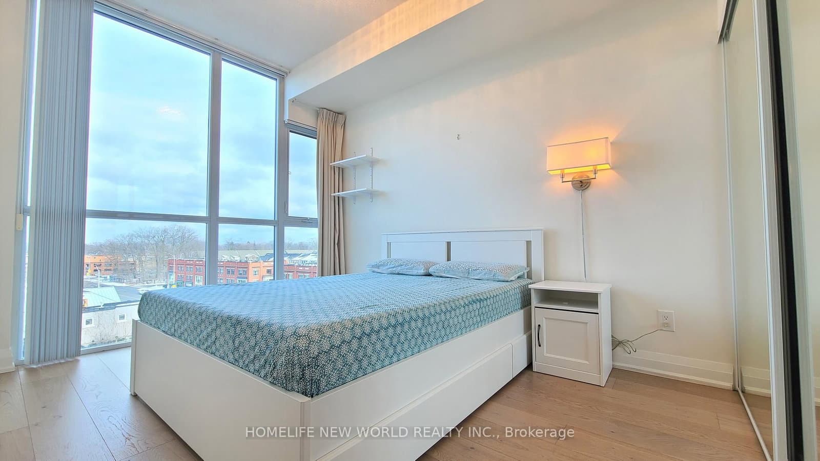 1 Hurontario Street, Unit 505 thumbnail 6
