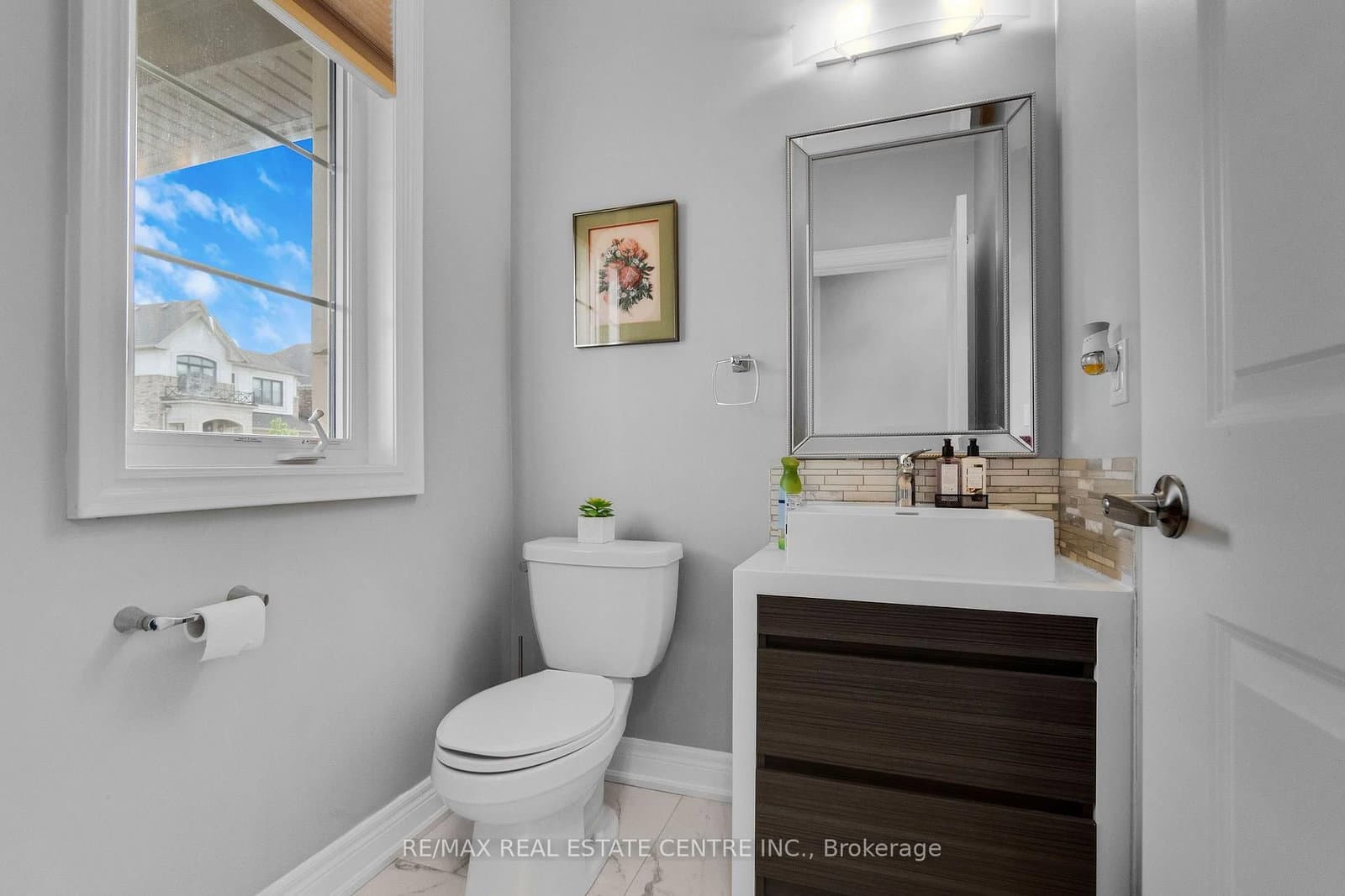 1319 Britton Crescent thumbnail 19