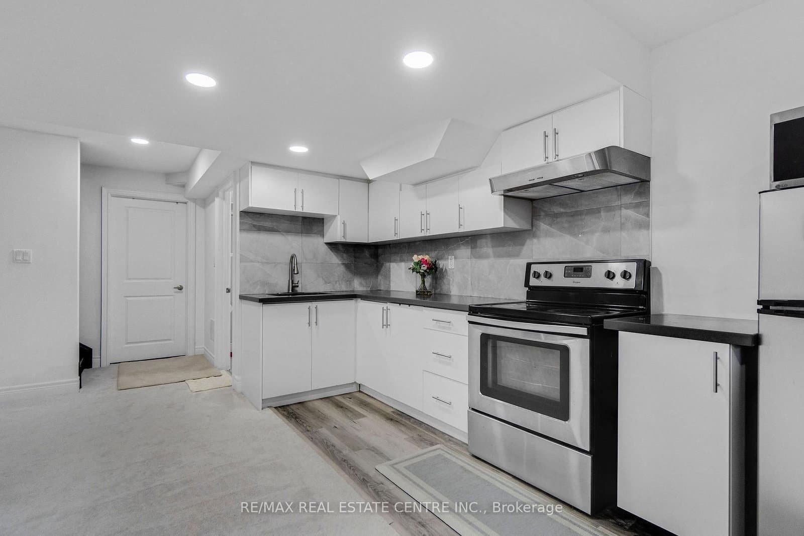 1319 Britton Crescent thumbnail 41
