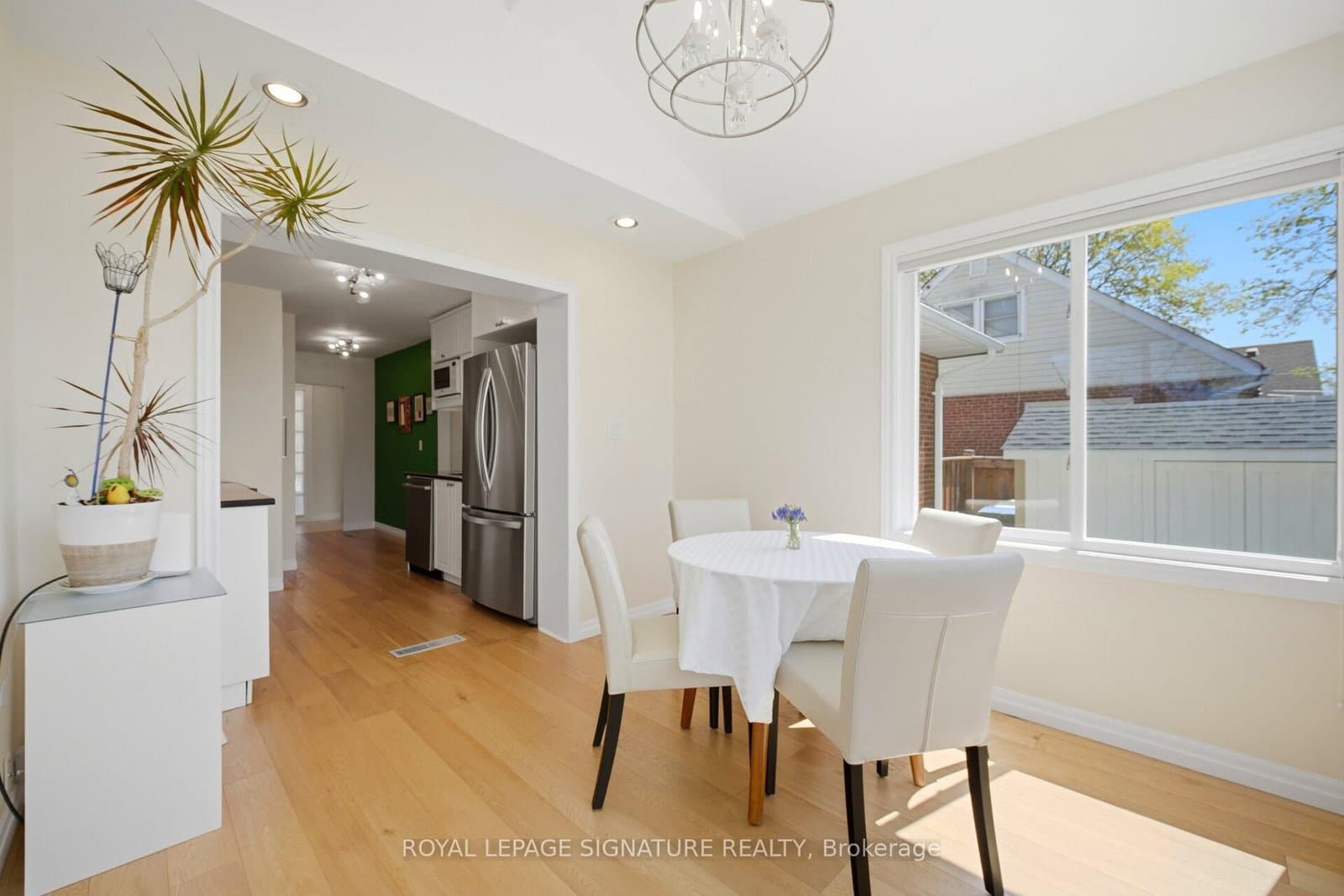 18 Erlesmere Avenue thumbnail 8