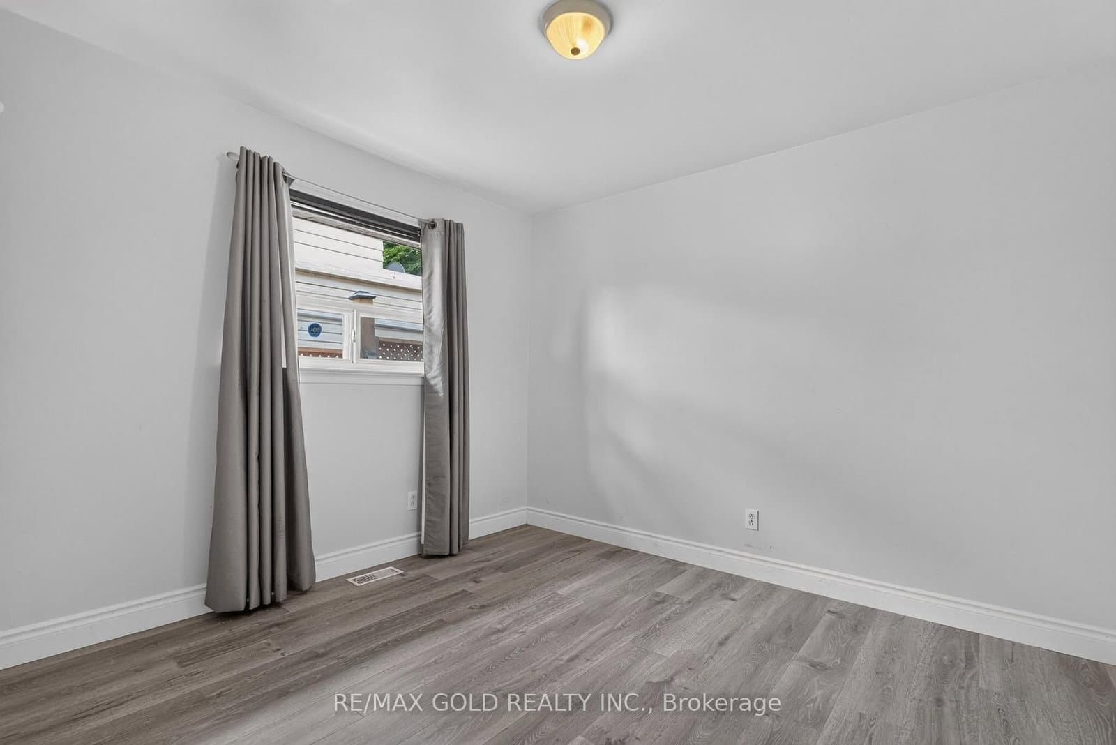 182 Mcmurchy Avenue S thumbnail 34