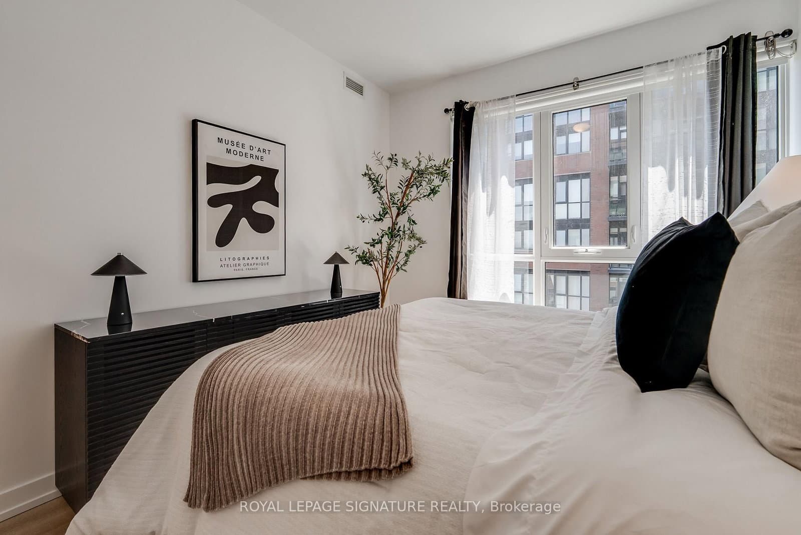 2300 St. Clair Avenue W, Unit 517 thumbnail 10